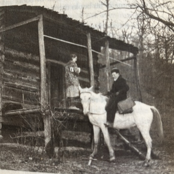 The Book Woman's Daughter: A Novel (The Book Woman of Troublesome Creek Book 2) - Picture 7 of 7